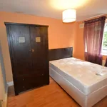 Rent 2 bedroom flat in Salford