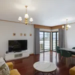 Rent 2 bedroom apartment of 97 m² in Funchal