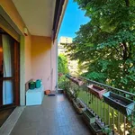 Rent 5 bedroom apartment of 200 m² in Milan