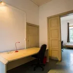 Rent a room of 250 m² in brussels