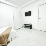 Rent 4 bedroom apartment in Seville