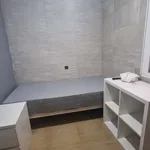 Rent a room of 85 m² in seville