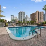 Rent 2 bedroom apartment of 120 m² in Miami Beach