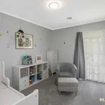 Rent 4 bedroom house in Kambah