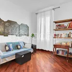 Rent 2 bedroom apartment of 72 m² in Milano