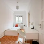 Rent 6 bedroom apartment in Lisbon