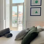 Rent 1 bedroom apartment of 77 m² in Lisbon