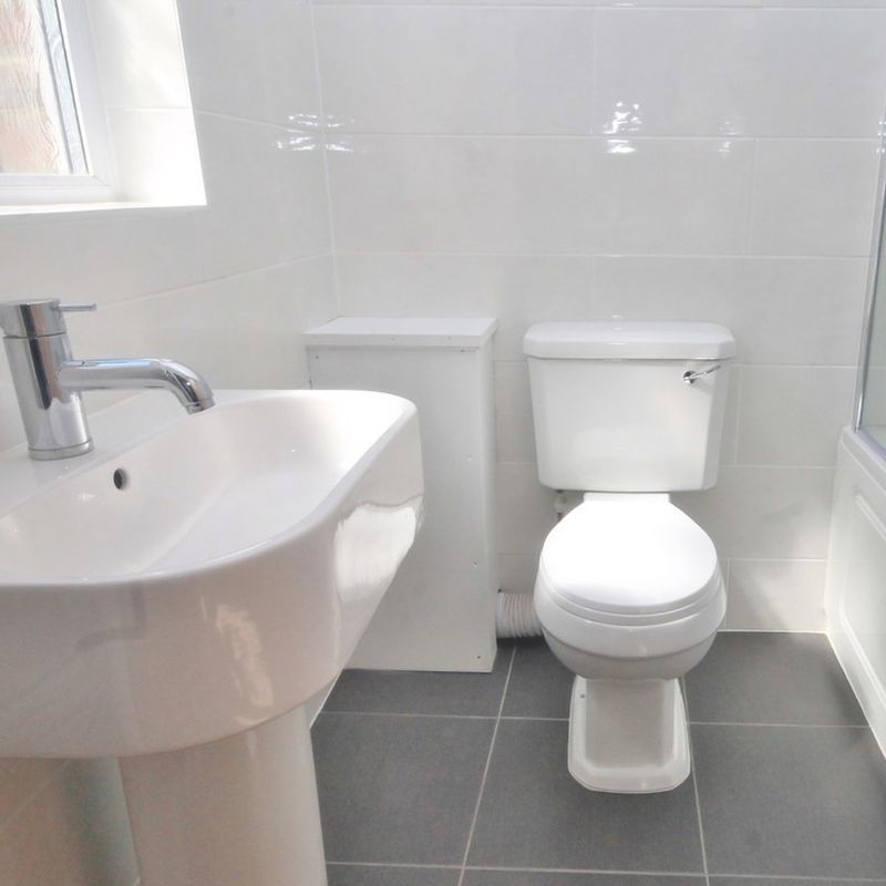 4 room house to let in Fair Oak  Forest Road, Waltham Chase united_kingdom