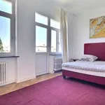 Rent 3 bedroom apartment in Ixelles