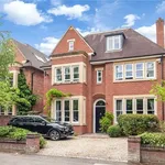 Rent 7 bedroom house in South East England