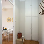 Rent 2 bedroom apartment of 646 m² in Valencia