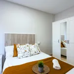 Rent a room of 250 m² in Valencia