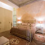 Rent 1 bedroom apartment of 62 m² in Florence