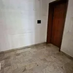 Affitto 2 camera appartamento di 82 m² in Naples