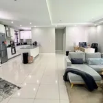 Rent 2 bedroom apartment of 146 m² in Johannesburg