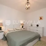 Rent 2 bedroom apartment of 112 m² in Split