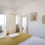 Rent 1 bedroom apartment of 50 m² in lisbon