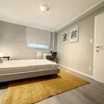 Rent a room of 295 m² in brussels