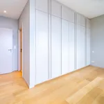 Huur 4 slaapkamer appartement van 259 m² in Brussels