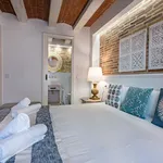 Rent 4 bedroom apartment of 54 m² in Barcelona