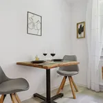 Rent 2 bedroom apartment of 40 m² in Frankfurt am Main