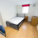 Rent 6 bedroom house in Leeds