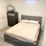 Rent 1 bedroom apartment of 72 m² in Mississauga (East Credit)