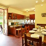 Rent 5 bedroom house of 425 m² in Lucca