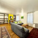 Rent 2 bedroom apartment of 50 m² in Paris