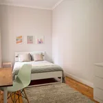 Rent a room in lisbon