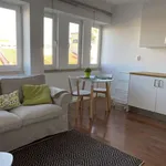 Rent 1 bedroom apartment of 40 m² in lisbon