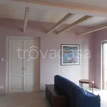 Affitto 2 camera appartamento di 70 m² in Oliveto Lario