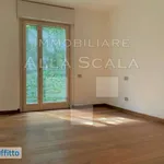 Rent 4 bedroom apartment of 155 m² in Milan