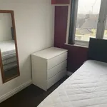 Rent 2 bedroom flat in Wales