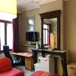 Rent a room of 200 m² in brussels