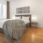 Pronajměte si 2 ložnic/e byt o rozloze 57 m² v Prague