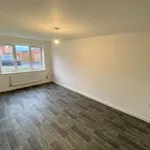 Rent 3 bedroom flat in East Midlands