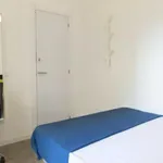 Rent 6 bedroom apartment in Madrid