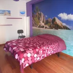 Rent a room in Valencia']