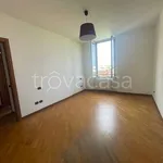 Rent 3 bedroom apartment of 70 m² in Milano