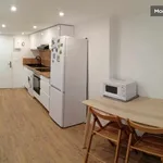 Rent 1 bedroom apartment of 30 m² in Rueil-Malmaison