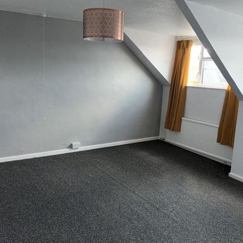 Maisonette to rent in St John Street, Whitland, Pembrokeshire SA34