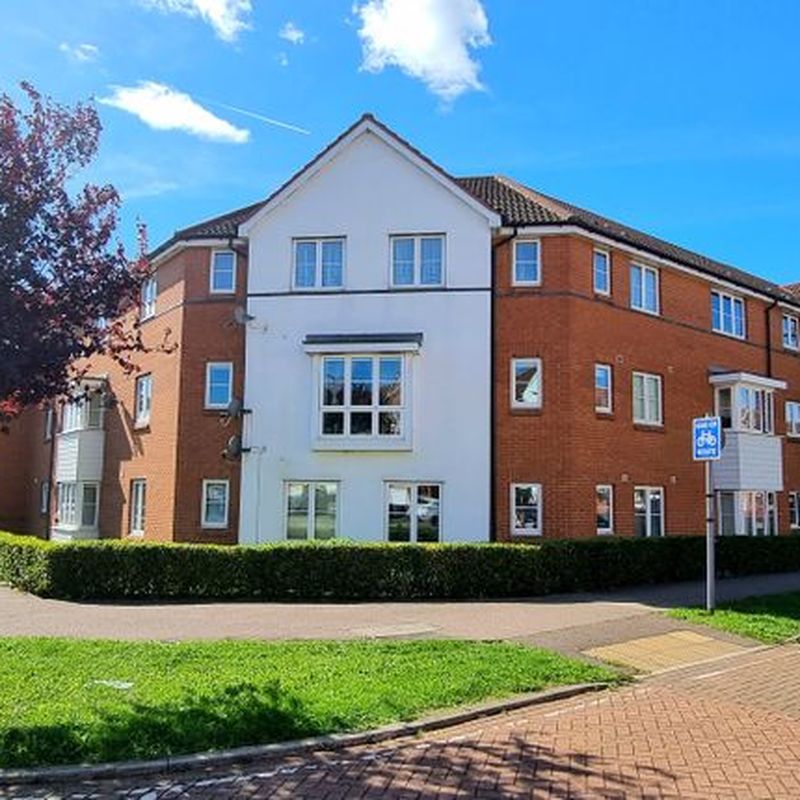 Flat to rent in Layton Street, Welwyn Garden City AL7 Hall Grove