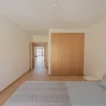 Rent 2 bedroom apartment in Porto