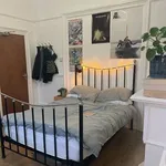 Rent 9 bedroom house in Wales