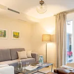 Rent 4 bedroom apartment of 140 m² in Granada