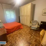 Rent 5 bedroom apartment of 100 m² in Genoa