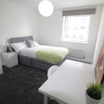 Rent 3 bedroom flat in Yorkshire And The Humber