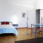 Rent 2 bedroom apartment in Berlin