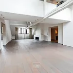 Appartement de 252 m² avec 2 chambre(s) en location à Brussels